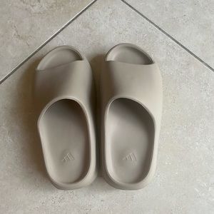 Yeezy Slide